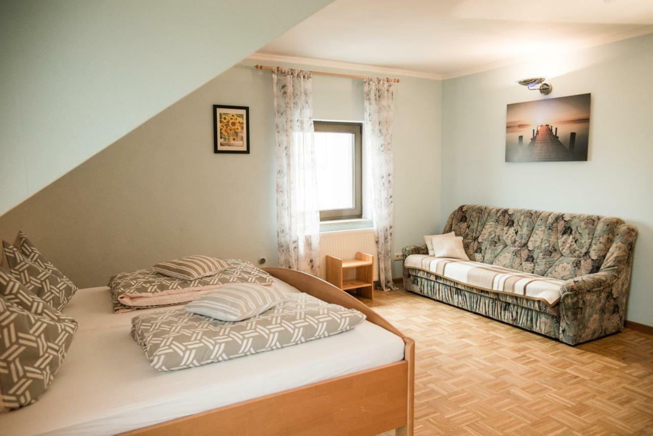 Haus Helene Apartment Ochtendung Ngoại thất bức ảnh