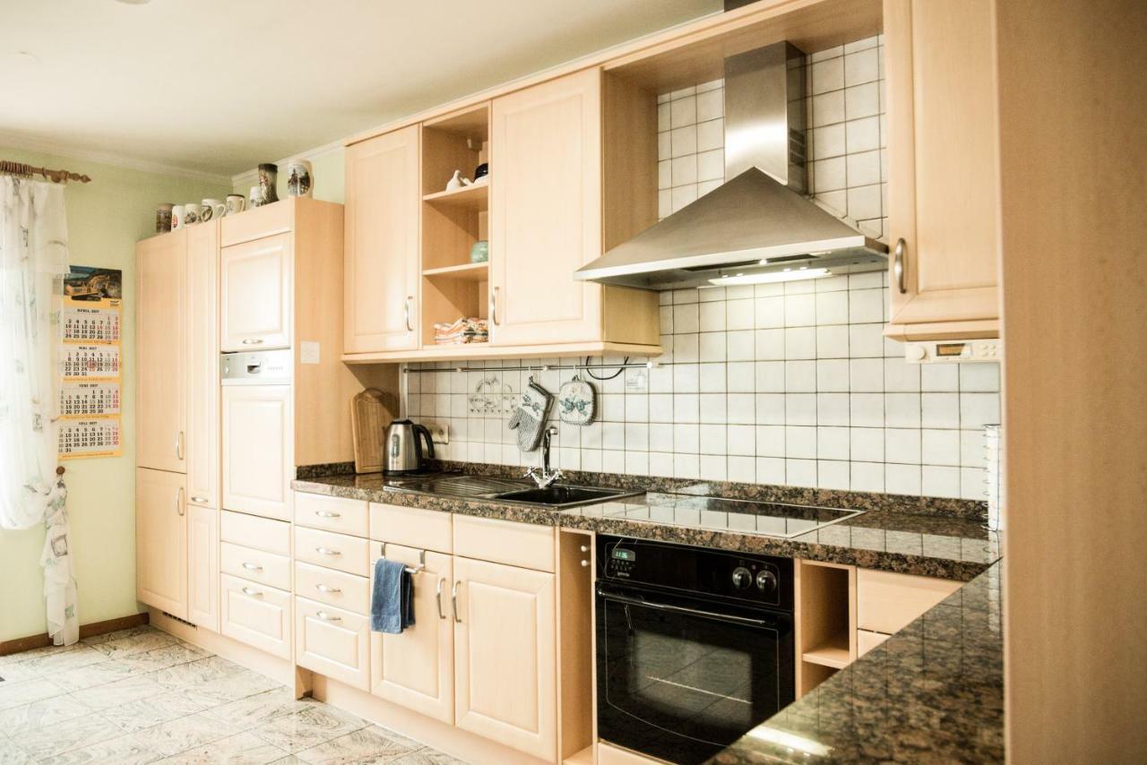 Haus Helene Apartment Ochtendung Ngoại thất bức ảnh
